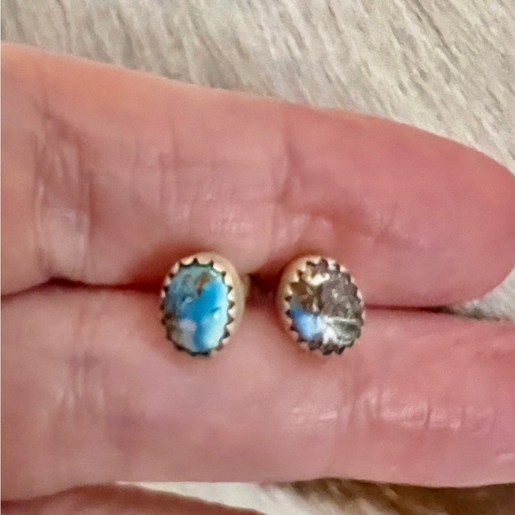 ❤️ Golden Hills Turquoise Navajo Style Brushed 925 Stud Earrings Closed Back - Picture 6 of 13